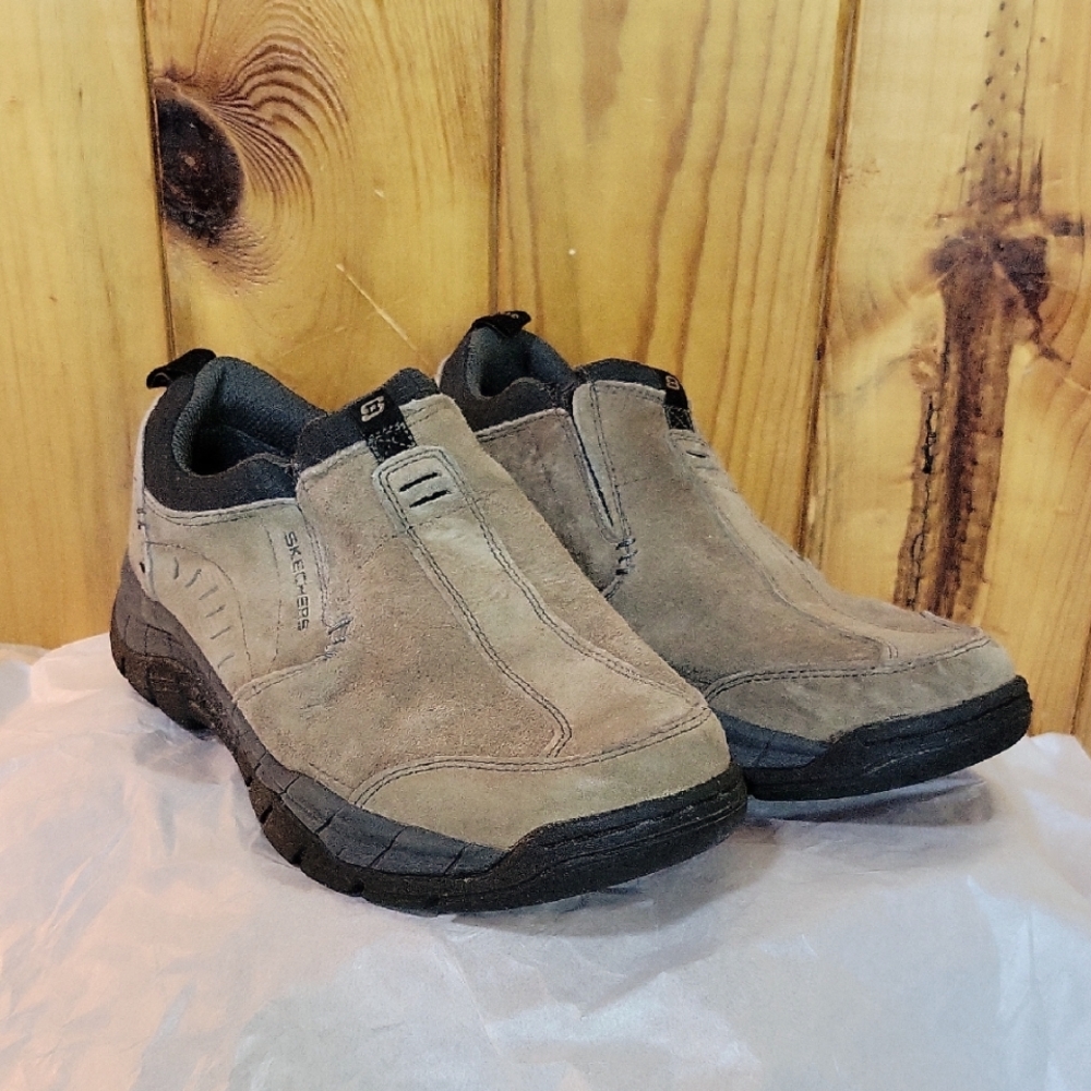Skechers Relaxed Fit Tan and Black Slip-On